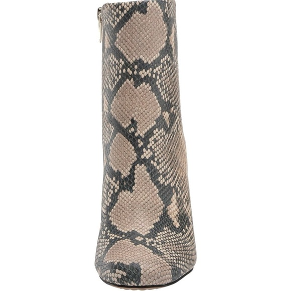 Sz. 8.5 Vince Camuto Dannia Leather Snakeskin Print Boots in Natural - Picture 5 of 16